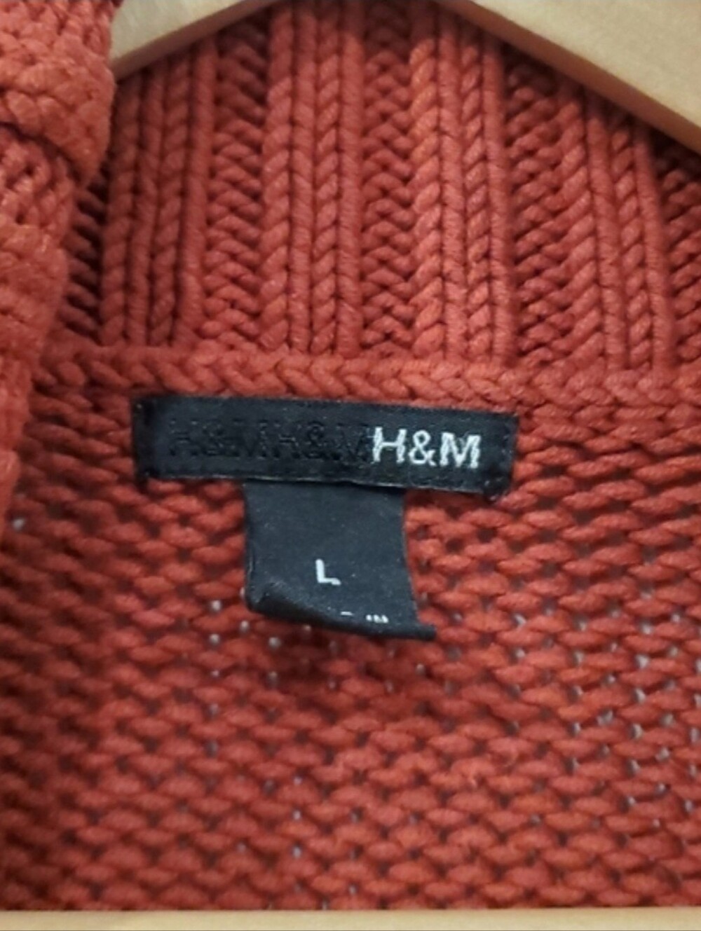 H&M Ribbed Knit Cardigan - Size Large - Picture 3 of 4